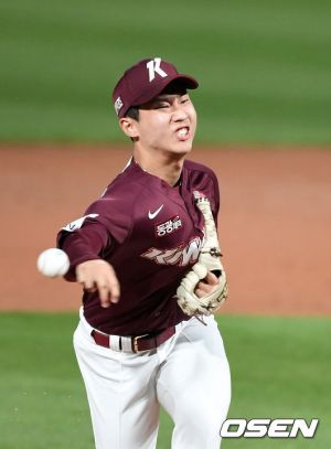 김동혁 키움투수.jpg