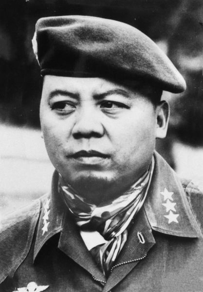 파일:Nguyễn Khánh 1964.jpg