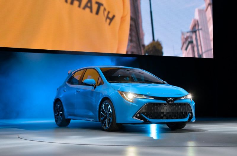 파일:12세대 코롤라 해치백.jpeg