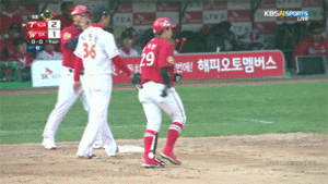 나지완 무시.gif