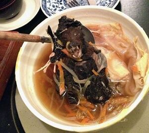 박쥐 요리.jpg