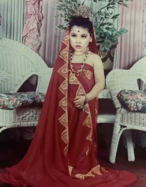 파일:셀리나 애기 전통복.png