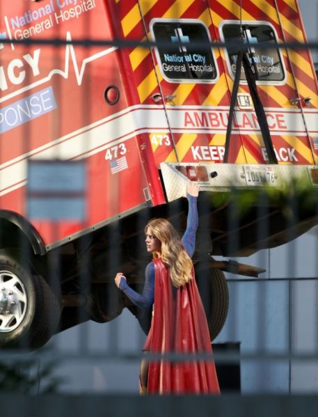 파일:슈퍼걸 4.jpg