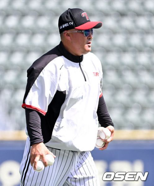 파일:LG코치 조인성.jpeg