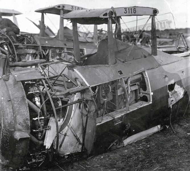 파일:Salmson 2-A2 3116 wreckage (0964-041).jpg