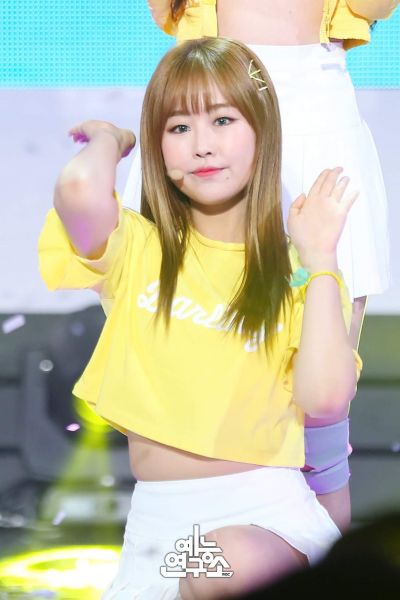 파일:180526 쇼음악중심에서 이수정.jpg