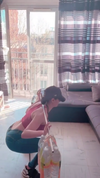 파일:셀리나 근황1.png