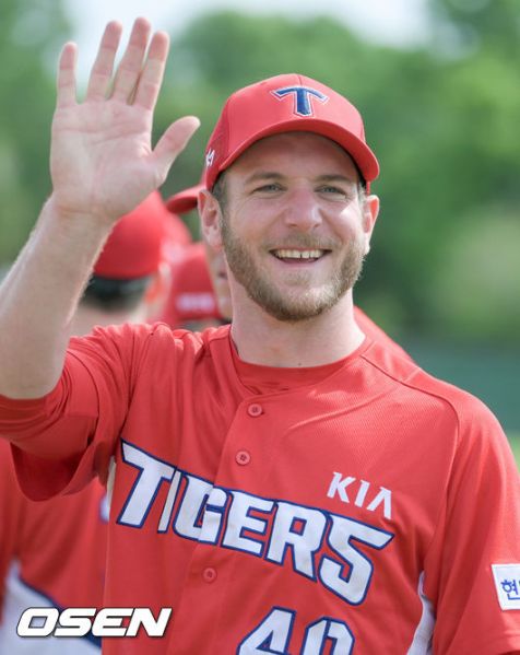 파일:드류 가뇽.jpg