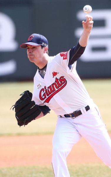 파일:브룩스 레일리.jpg