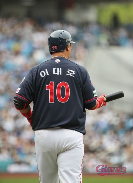 파일:이대호 2022년.jpg