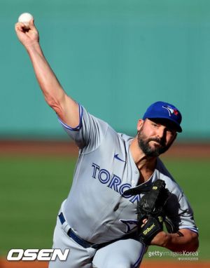 태너 로아크.jpg