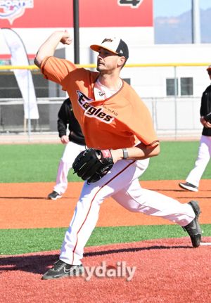 버치 스미스.jpeg