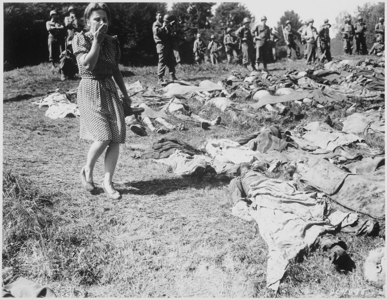 파일:홀로코스트 피해자.jpg