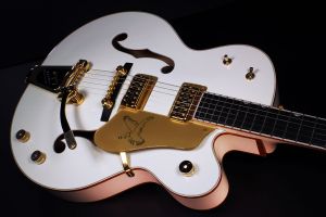 Gretsch white falcon 6136T ss top 2.jpg