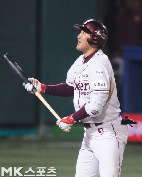 파일:넥센 유한준.jpeg