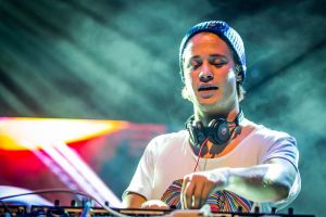 Kygo-firestone-64y2a22f9i6jsuz2czcaepdx75u38y3aje5dhp2l7tm-1200x800.jpg
