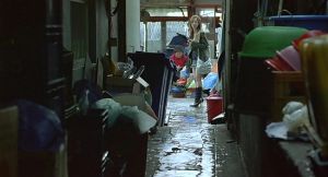 착신아리 파이널 쿠스노키 아즈사 전신 샷.jpeg