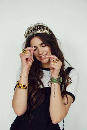 Dua-Lipa-dua-lipa-40222740-683-1024.jpg