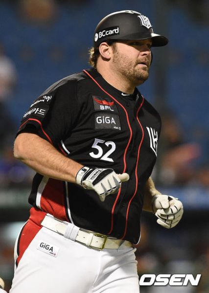 파일:댄 블랙.jpg