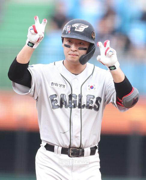 파일:한화 이진영.jpg