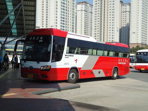 금호고속 그랜버드.