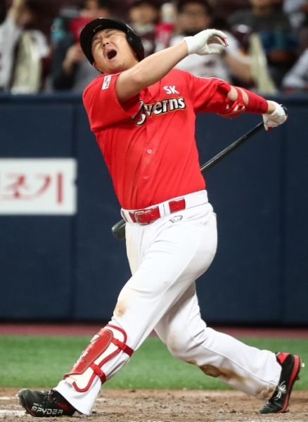 파일:최정 그표정 2.jpg