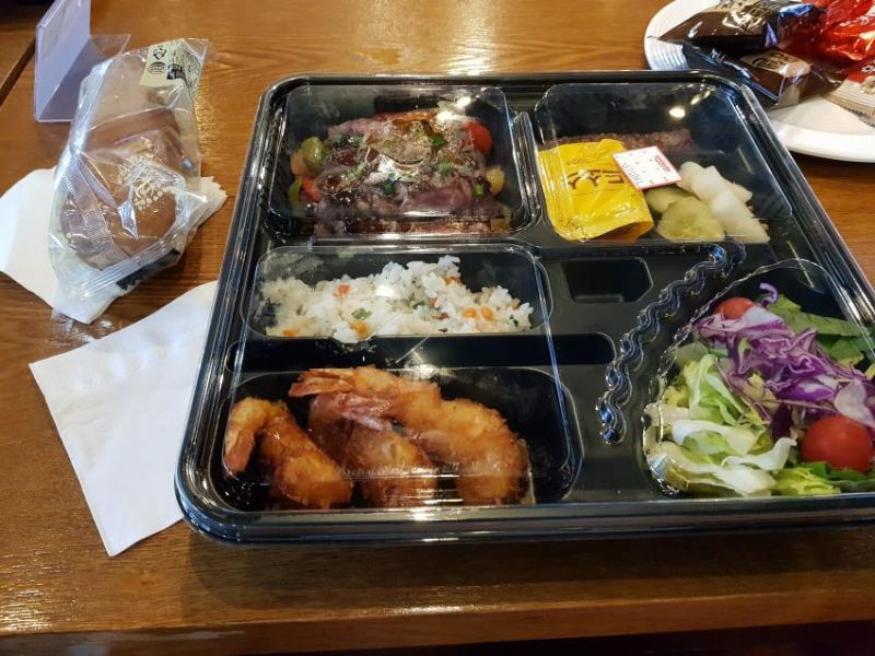 파일:엪7 간담회 음식 수듄.jpg