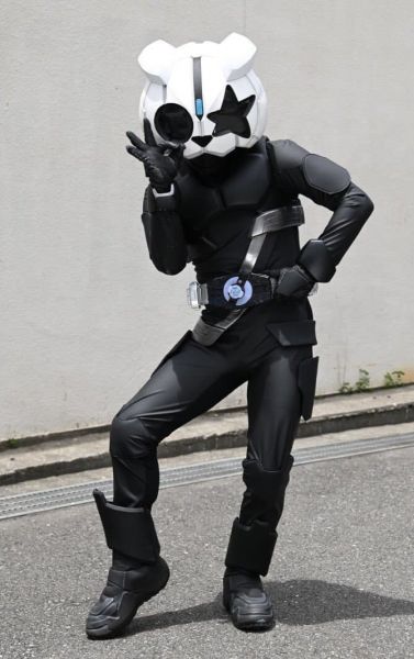 파일:가면라이더 시로.jpg