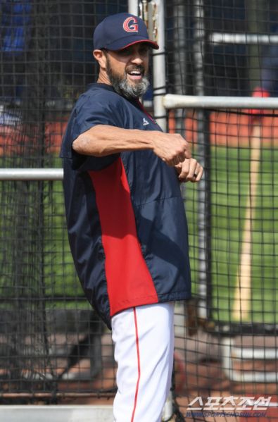 파일:라이언 롱.jpg