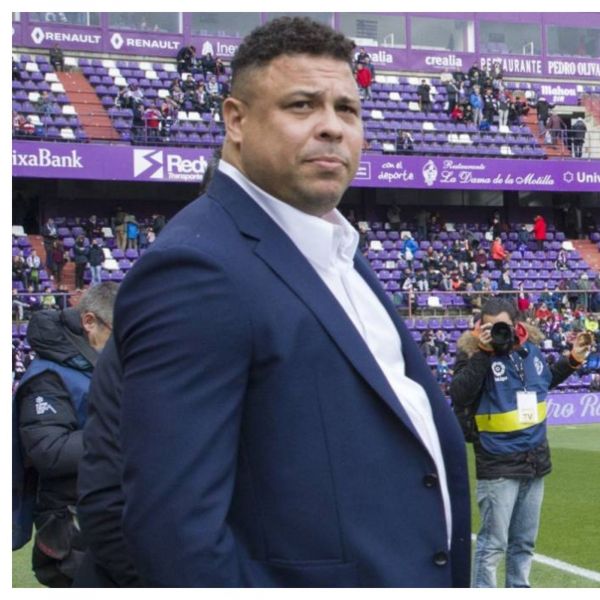 파일:호나우두 2020년 모습.jpg