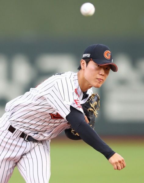 파일:롯데 박진형.jpg