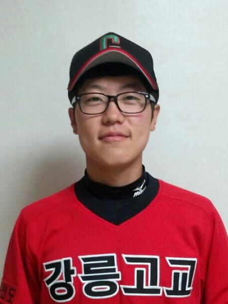 파일:강릉고 박진형.jpg