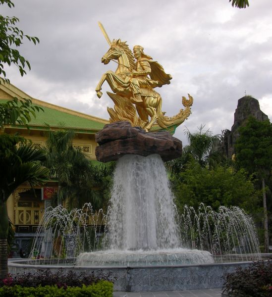 파일:Tuong Ly Thuong Kiet, DNQT.jpg