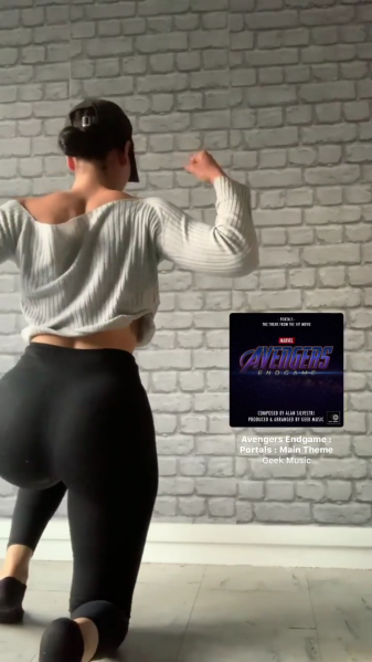 파일:셀리나 개인기4.png