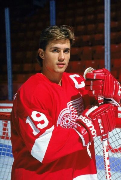파일:스티브 아이저먼(Steve Yzerman).jpg